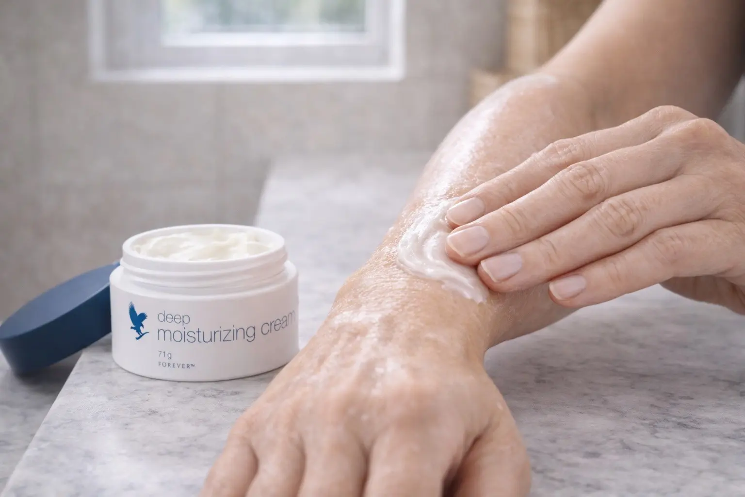 Deep Moisturizing Cream – doplňková fotografie